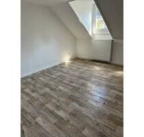 zu vermieten: geräumige Dachgeschosswohnung in Hamm Westen, Viktoriastraße 36