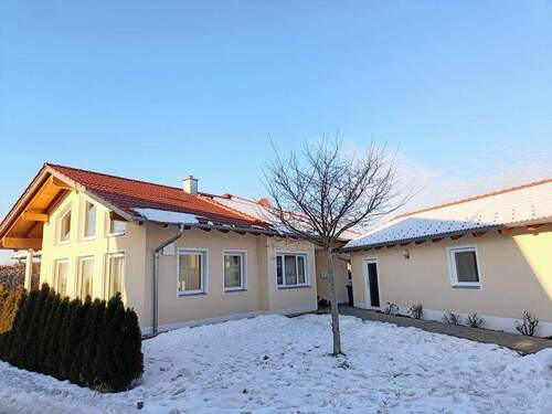 Bungalow in Pocking - 