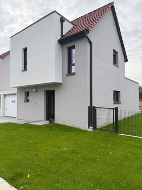 Beispielbild Nachbarobjekt - 4 Zimmer Doppelhaushälfte zum Kaufen in Schweigen- Rechtenbach