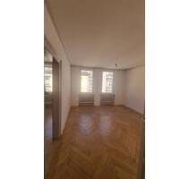 Moderne Eleganz trifft klassischen Charme - Kernsanierte 5-Zimmerwohnung in Nürnberg