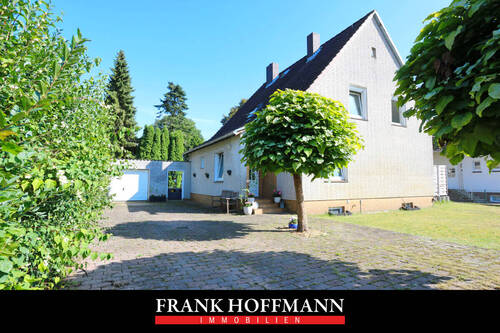 V10317 Titelbild - Großzügiges Einfamilienhaus auf herrlichem Grundstück in Nienhagen