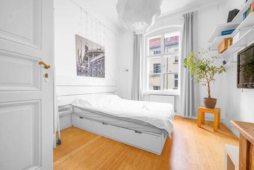 Schlafzimmer - 2 Zimmer Etagenwohnung in Berlin