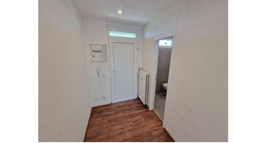 Flur - 1 Zimmer Etagenwohnung zum Kaufen in Heidelberg