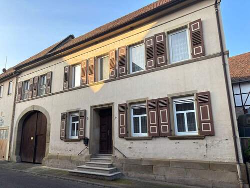 Hausansicht - 7 Zimmer Einfamilienhaus in Meddersheim