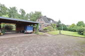 Zufahrt und Tor - 