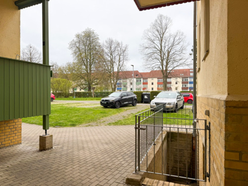 Blick in en Innenhof und Stellplatz - 