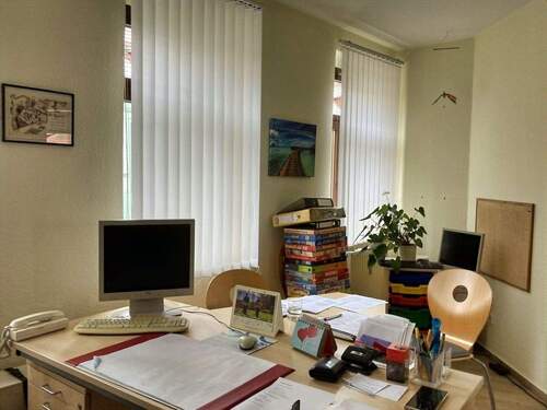 Büro - Mehrfamilienhaus, Wohnhaus mit 170,00 m&sup2; in Lutherstadt Eisleben zum Kaufen