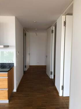 Flur, Zugang Kinderzimmer + Gäste-WC - 