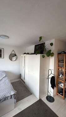 Schlafzimmer Ansicht 2 - 