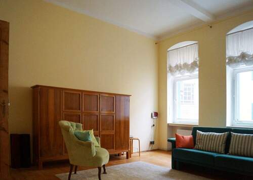 Zimmer 1 - 2 Zimmer Etagenwohnung in Berlin