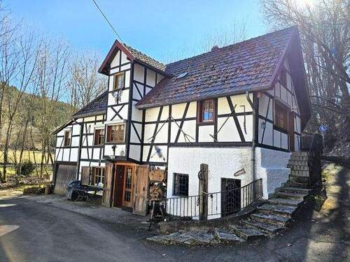 ESI-692 - Besondere Immobilie! Ehemalige Wassermühle, ruhig gelegen am Rande von Hellenthal