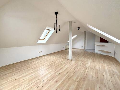 Wohn- und Esszimmer - 