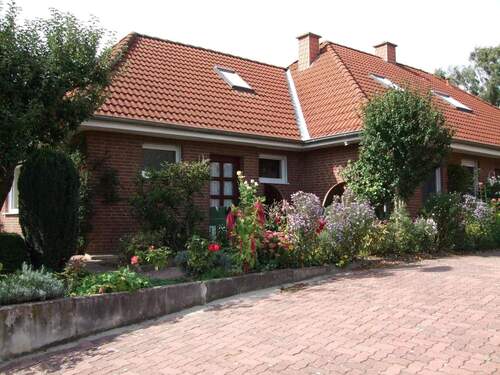 Außenansicht im Sommer - 3 Zimmer Etagenwohnung in Sarstedt