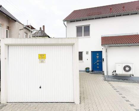 Hausansicht Vorne.jpeg - 5 Zimmer Doppelhaushälfte in Lauingen (Donau)