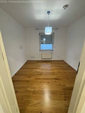 Zimmer 2 - 