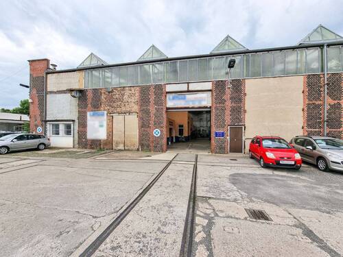 Halle 1 - 