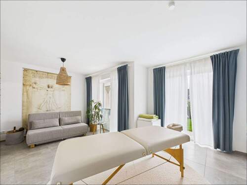 Zimmer EG - Doppelhaushälfte mit 145,00 m&sup2; in Haibach zur Miete