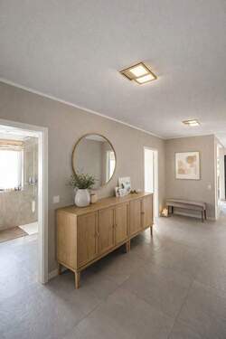 Flur virtuell möbliert - 4 Zimmer Etagenwohnung in Siegburg