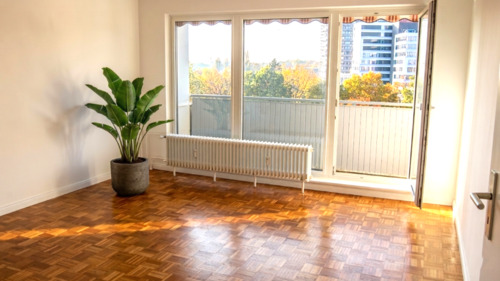 Wohnzimmer mit Loggia.png - Gut vermietete Eigentumswohnung in gefragter Eimsbütteler Nachbarschaft