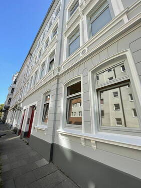 historische Hausfassade - Schöne 5-Zimmer-Altbau-Wohnung in Altona-Altstadt mit 16qm großem Balkon