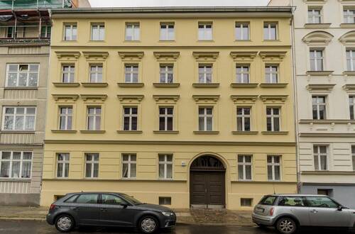 Fassade - Atelierwohnung, Dachgeschoß, Nähe Boxhagener Platz, Provisions-und Bezugsfrei