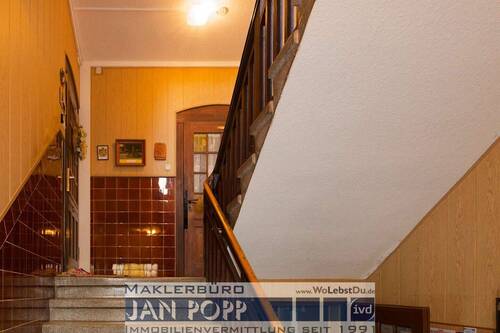 Treppenhaus EG - Etagenwohnung mit 52,00 m&sup2; in Greiz zur Miete