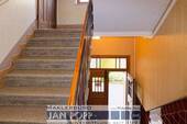 Treppenhaus- Hauseingang - 