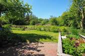 herrliche Gartenidylle - 