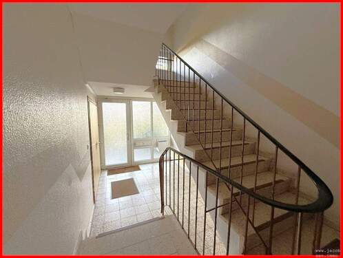 Eingangsbereich Treppenhaus - 