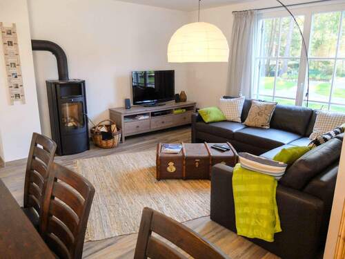 Wohnen - Mehrfamilienhaus, Wohnhaus mit 114,00 m&sup2; in Glowe zum Kaufen