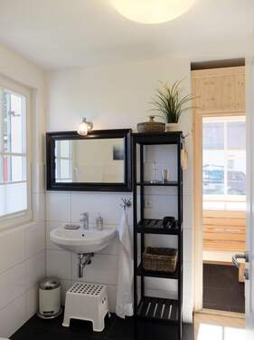 Badezimmer Erdgeschoss mit Sauna - 