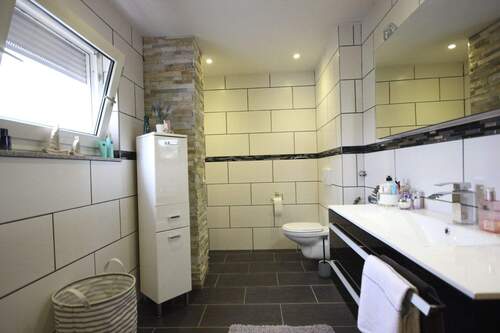 Badezimmer Erdgeschoss - 