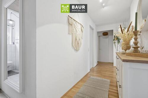 Flur - Etagenwohnung mit 90,00 m&sup2; in Ulm zum Kaufen