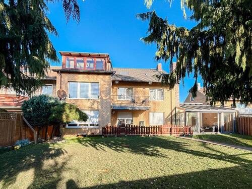 Haus Rückansicht - Großzügige Doppelhaushälfte in Hannover-Misburg - ideal für Mehrgenerationen oder große Familien
