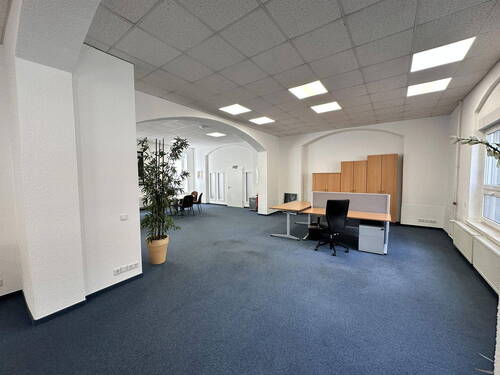 Bis zu 16 Arbeitsplätze - Büro in Dresden