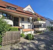 Gemütliche 2-Zi.-Whg mit Balkon und Stellplatz gegenüber dem Favoritepark gelegen - Ludwigsburg Hoheneck