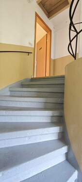 Treppenhaus bzw Hausflur (2) - 