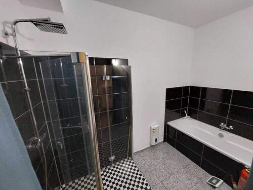 Bad Ansicht 2 - 2 Zimmer Büro in Niederkassel