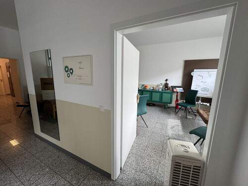 Eingangsbereich - Büro mit 76,00 m&sup2; in Niederkassel zum Kaufen