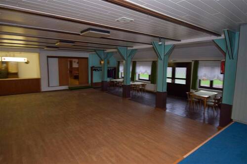 Gaststätte m. Saal - 8 Zimmer Einfamilienhaus in Mittelstenahe