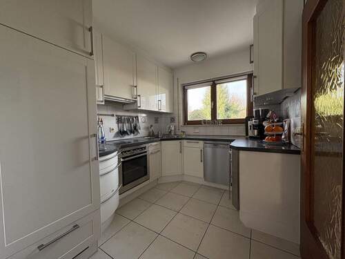 Küche - 5 Zimmer Reihenmittelhaus zum Kaufen in Böblingen