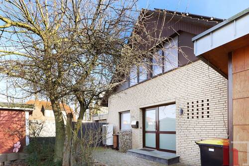 Frontansicht II - 7 Zimmer Mehrfamilienhaus, Wohnhaus zum Kaufen in Lohne (Oldenburg)