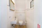 WC EG 37b - 