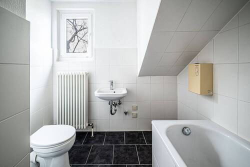 Tageslicht Wannenbad - Reihenmittelhaus mit 105,00 m² in Berlin zum Kaufen