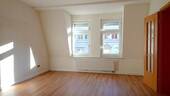 Blick ins Wohnzimmer - 3 Zimmer Etagenwohnung in Riesa