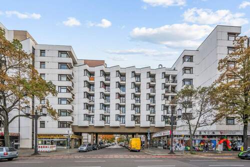 Bild 1 - Chance für Studenten: 1-Zimmer-Wohnung zum Modernisieren direkt an der Deutschen Oper