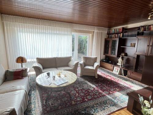 Wohnzimmer - 5 Zimmer Reihenendhaus zum Kaufen in Bad Vilbel