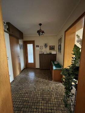 EG Vorraum u. a. zur Küche - 