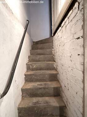 KG/MFH - Kellertreppe (Flur 1) - 