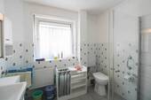 Badezimmer EG - Mehrfamilienhaus, Wohnhaus in Münster zum Kaufen